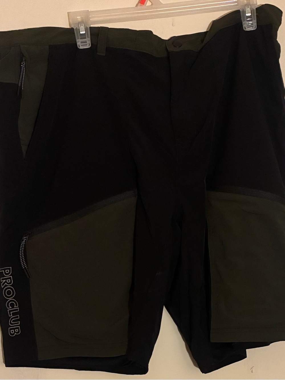 Men's Two-Tone Black and Olive Cargo Pants - Zipper Pocket Design